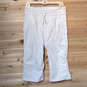 Lululemon lined dance studio crops